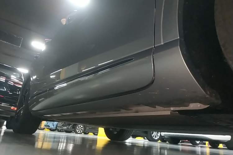 Used Hima H5 2025 Model Pure Electric Pro Right Side Sill