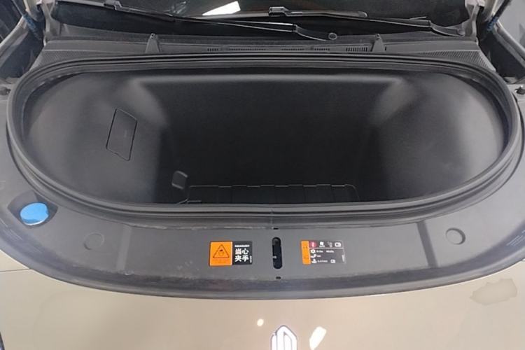 Used Hima H5 2025 Model Pure Electric Pro Engine Bay