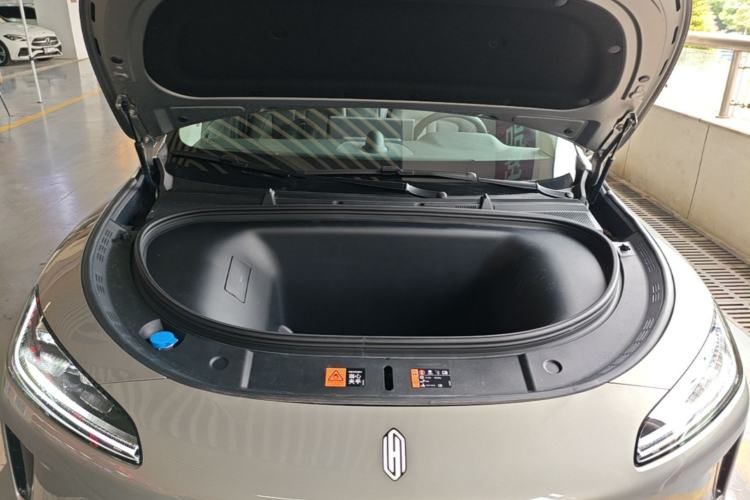 Used Hima H5 2025 Model Pure Electric Pro Engine Bay