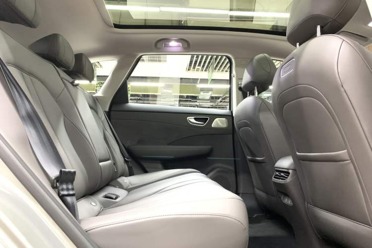 Used Hima H5 2025 Model Range-Extending Pro Interior 6