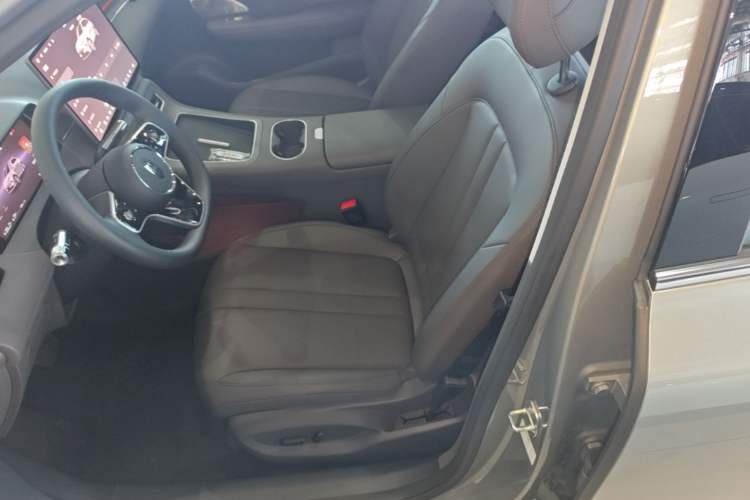 Used Hima H5 2025 Model Range-Extending Pro Left Front Seat