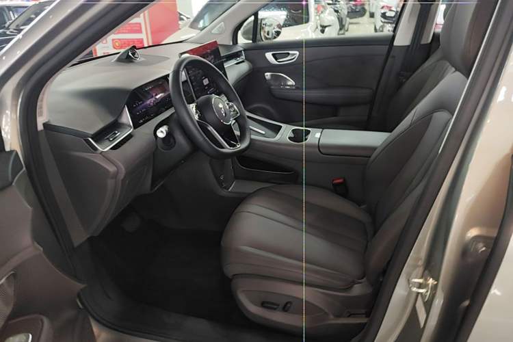 Used Hima H5 2025 Model Range-Extending Pro Left Front Seat