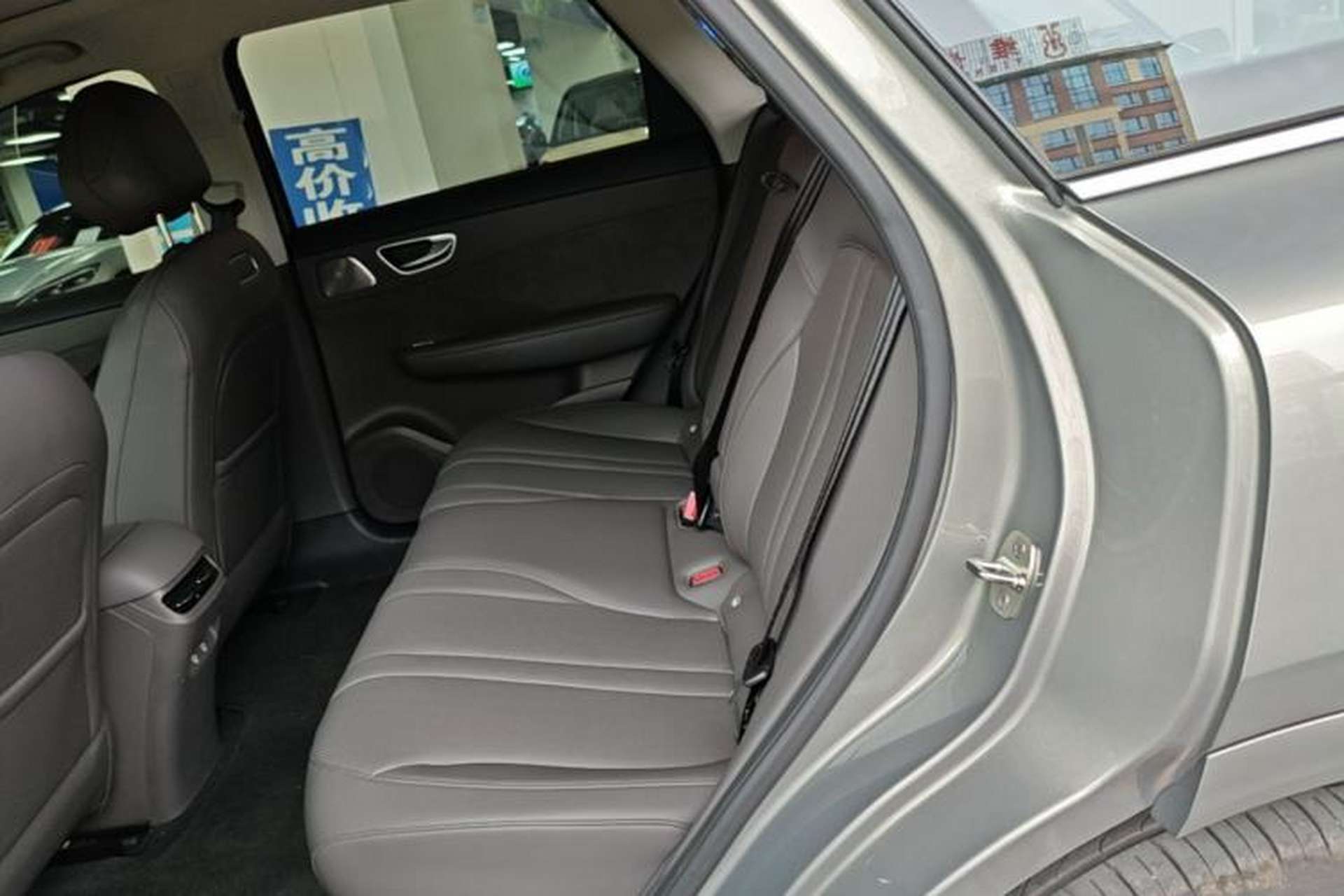 Used Hima H5 2025 Model Pure Electric Pro Left Rear Seat