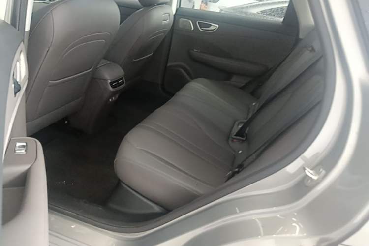 Used Hima H5 2025 Model Range-Extending Pro Left Rear Seat