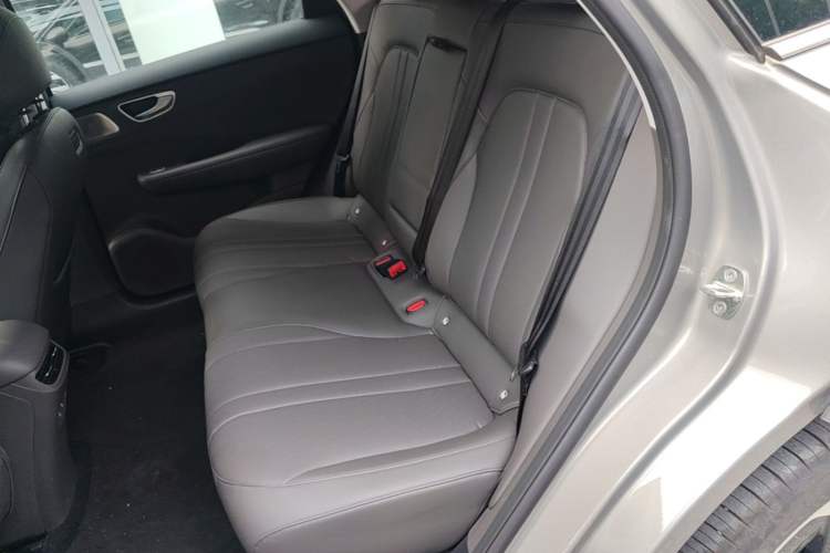 Used Hima H5 2025 Model Range-Extending Pro Left Rear Seat