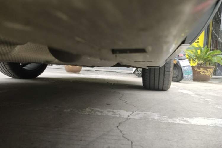 Used Hima H5 2025 Model Range-Extending Max Left Side Sill