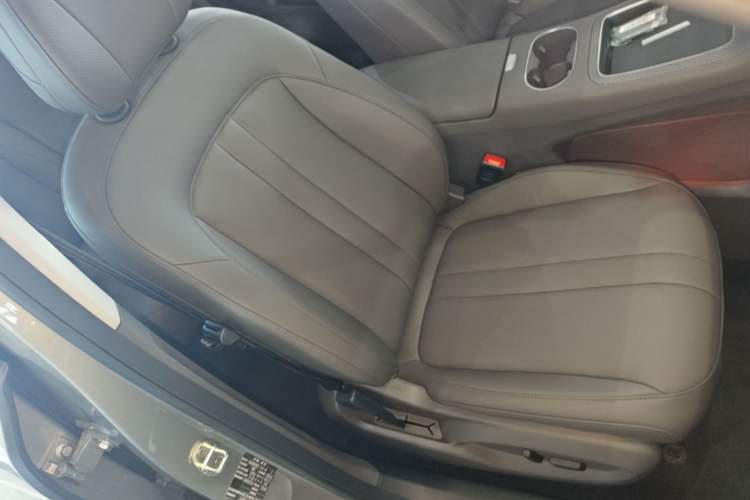 Used Hima H5 2025 Model Range-Extending Pro Right Front Seat