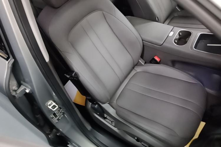 Used Hima H5 2025 Model Range-Extending Pro Right Front Seat