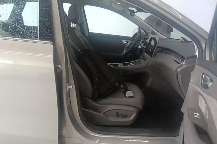 Used Hima H5 2025 Model Range-Extending Pro Right Front Seat