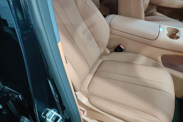 Used Hima H5 2025 Model Range-Extending Max Right Front Seat
