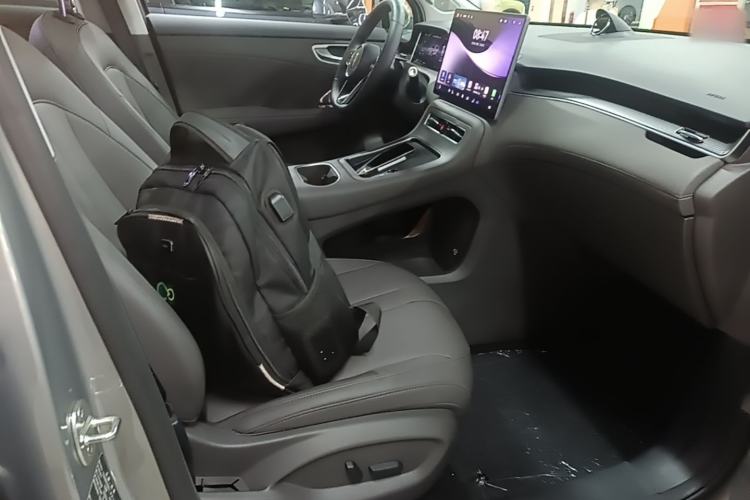 Used Hima H5 2025 Model Range-Extending Pro Right Front Seat
