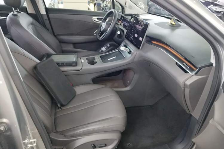 Used Hima H5 2025 Model Range-Extending Pro Right Front Seat