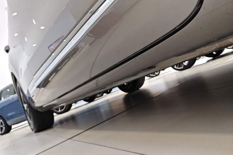 Used Hima H5 2025 Model Range-Extending Pro Right Side Sill