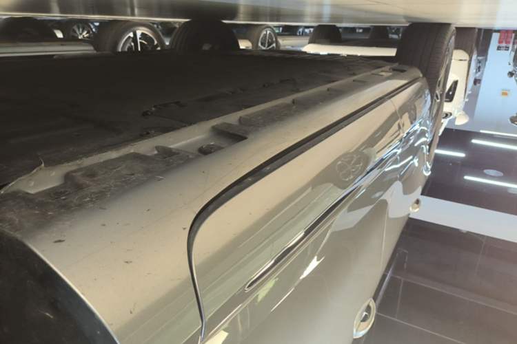 Used Hima H5 2025 Model Range-Extending Pro Right Side Sill