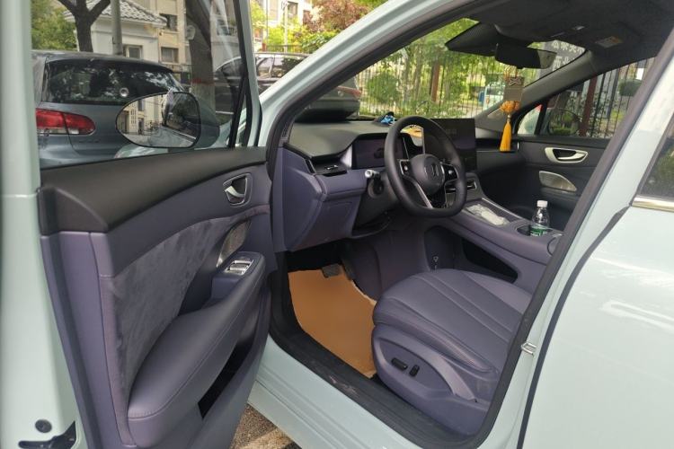 Used Hima H5 2025 Model Pure Electric Pro Long-Range Driver Seat