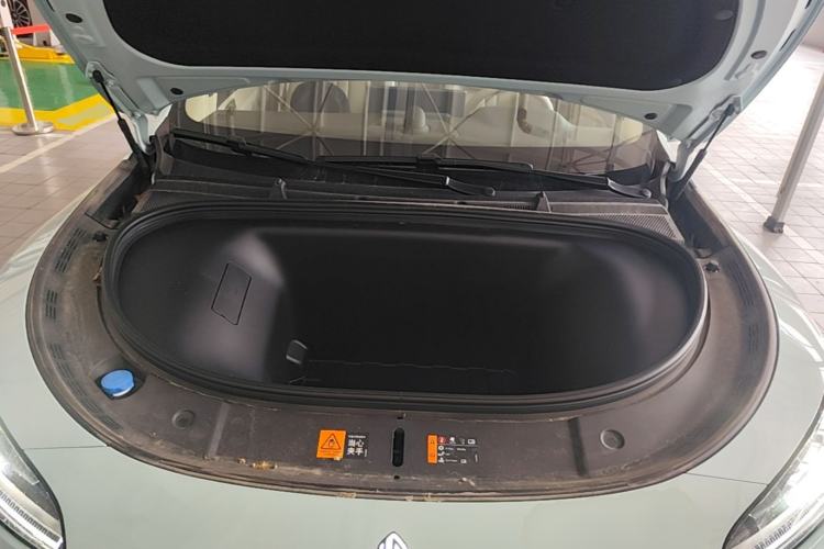 Used Hima H5 2025 Model Pure Electric Pro Engine Bay