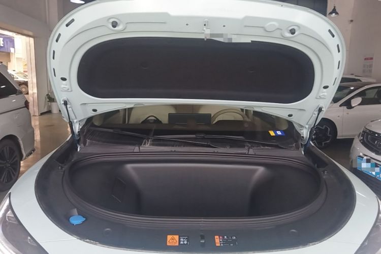 Used Hima H5 2025 Model Pure Electric Pro Engine Bay