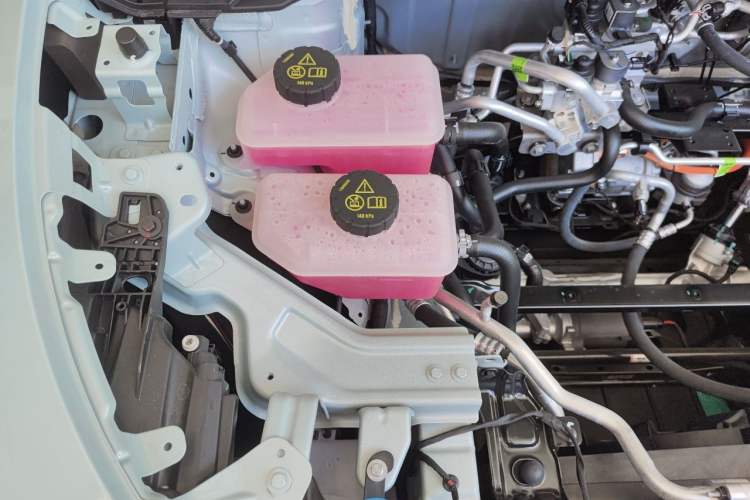 Used Hima H5 2025 Model Pure Electric Max Long Range Engine Bay Right