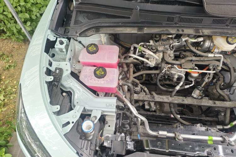 Used Hima H5 2025 Model Pure Electric Pro Long-Range Engine Bay Right