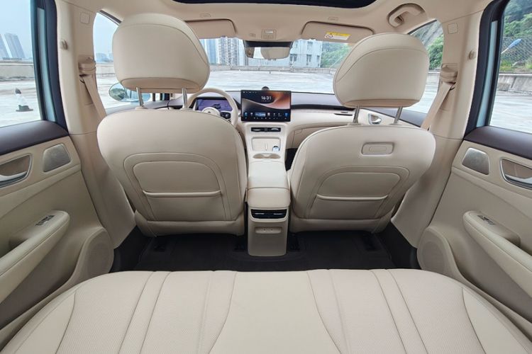 Used Hima H5 2025 Model Range-Extending Pro Interior 1