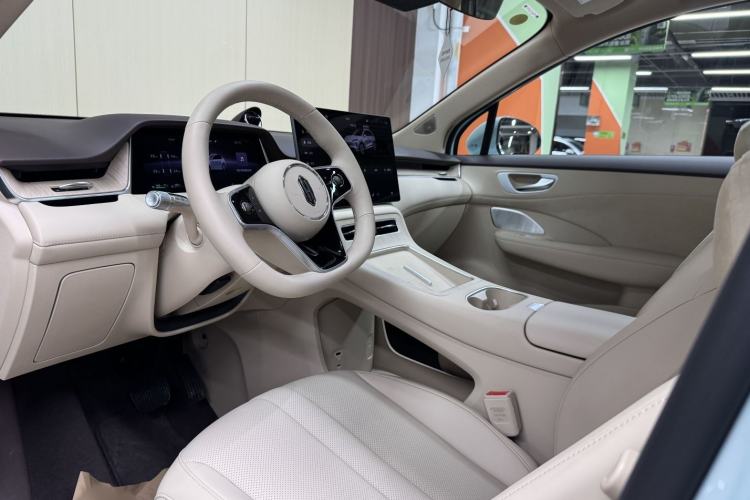 Used Hima H5 2025 Model Range-Extending Pro Interior 1
