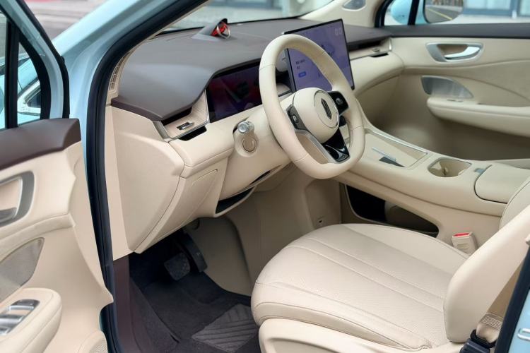 Used Hima H5 2025 Model Range-Extending Pro Interior 2