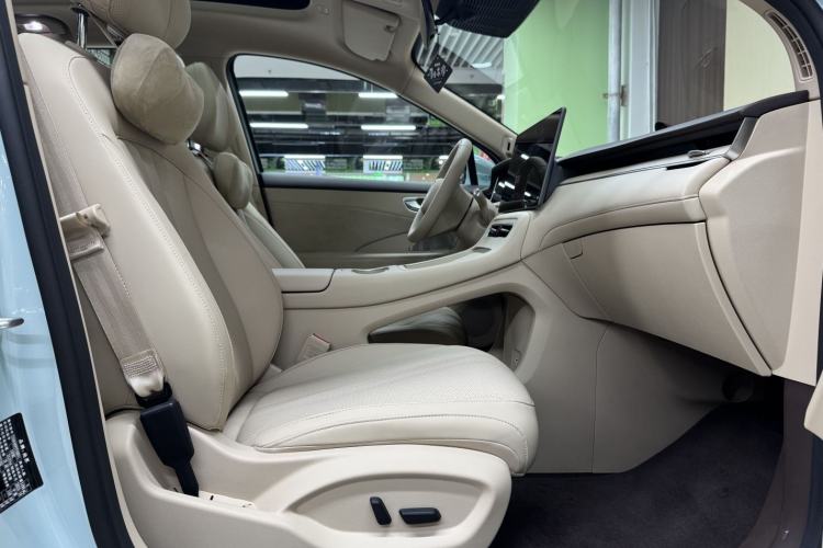 Used Hima H5 2025 Model Range-Extending Pro Interior 4