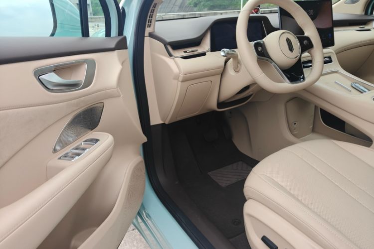 Used Hima H5 2025 Model Range-Extending Pro Interior 7