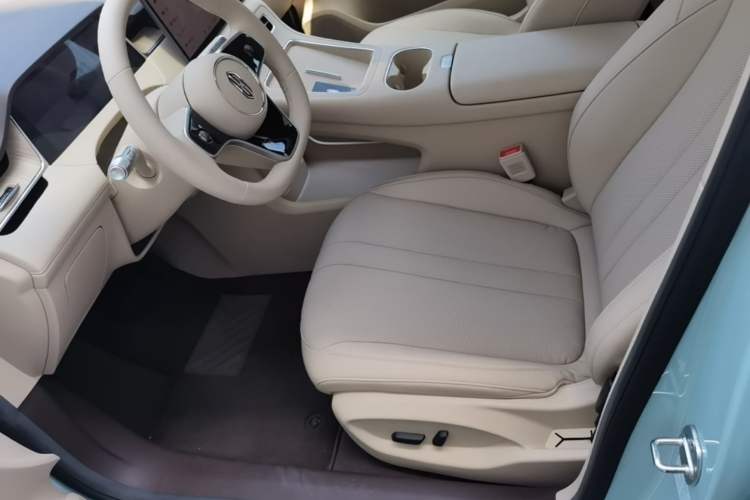 Used Hima H5 2025 Model Range-Extending Pro Left Front Seat