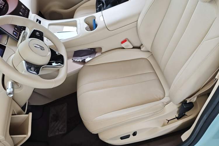 Used Hima H5 2025 Model Range-Extending Pro Left Front Seat