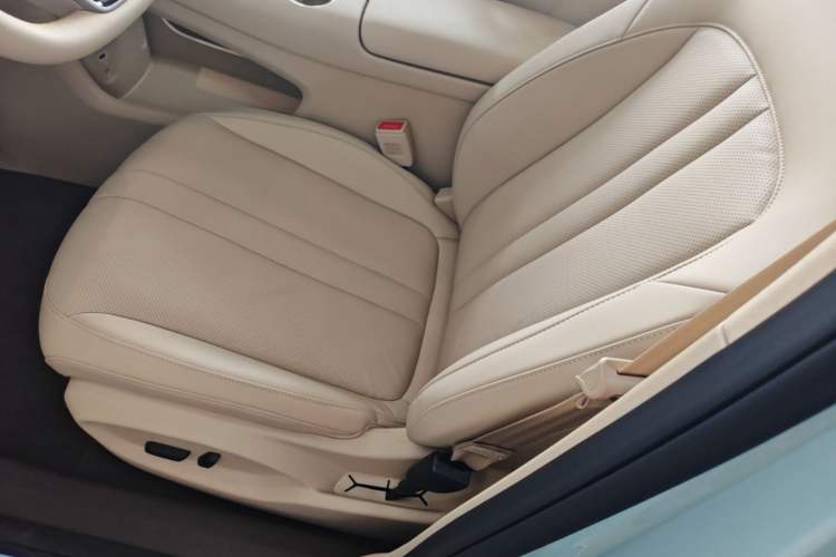 Used Hima H5 2025 Model Range-Extending Pro Left Front Seat