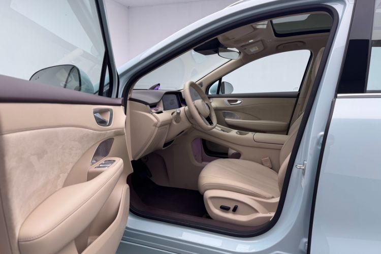 Used Hima H5 2025 Model Range-Extending Pro Left Front Seat