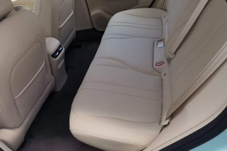 Used Hima H5 2025 Model Range-Extending Pro Left Rear Seat