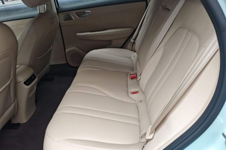 Used Hima H5 2025 Model Range-Extending Pro Left Rear Seat