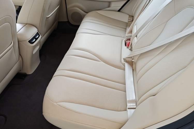 Used Hima H5 2025 Model Range-Extending Pro Left Rear Seat