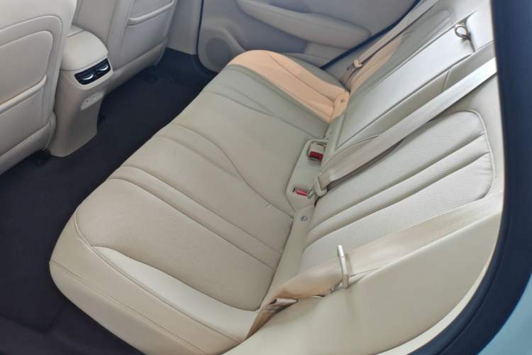 Used Hima H5 2025 Model Range-Extending Pro Left Rear Seat
