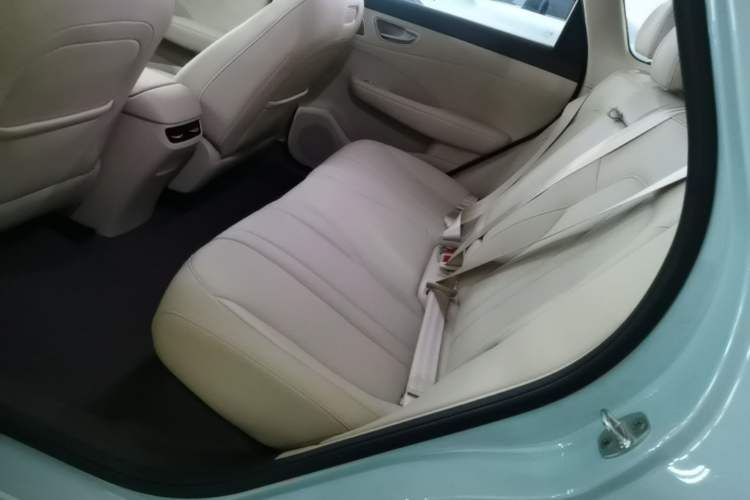 Used Hima H5 2025 Model Range-Extending Pro Left Rear Seat