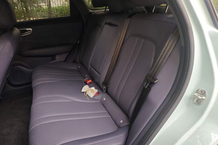 Used Hima H5 2025 Model Pure Electric Pro Long-Range Left Rear Seat