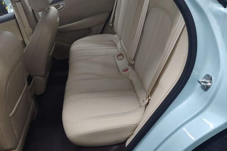 Used Hima H5 2025 Model Range-Extending Pro Left Rear Seat