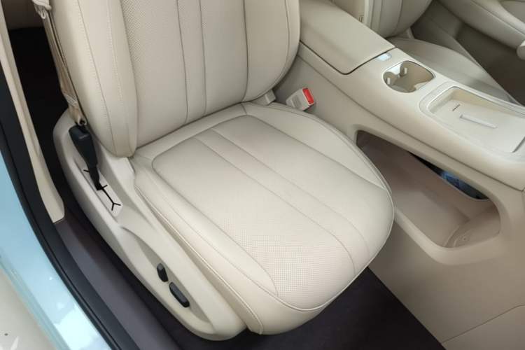 Used Hima H5 2025 Model Range-Extending Max Right Front Seat