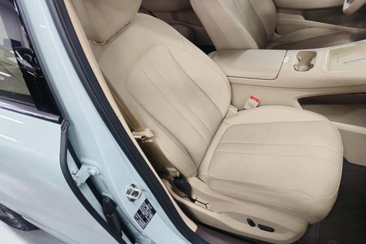 Used Hima H5 2025 Model Range-Extending Pro Right Front Seat