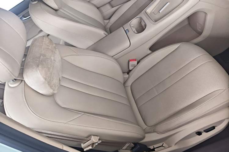Used Hima H5 2025 Model Range-Extending Pro Right Front Seat