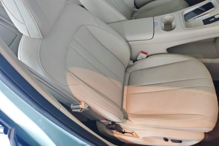 Used Hima H5 2025 Model Range-Extending Pro Right Front Seat