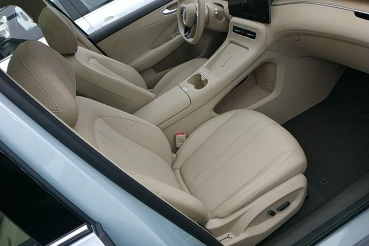 Used Hima H5 2025 Model Range-Extending Max Right Front Seat