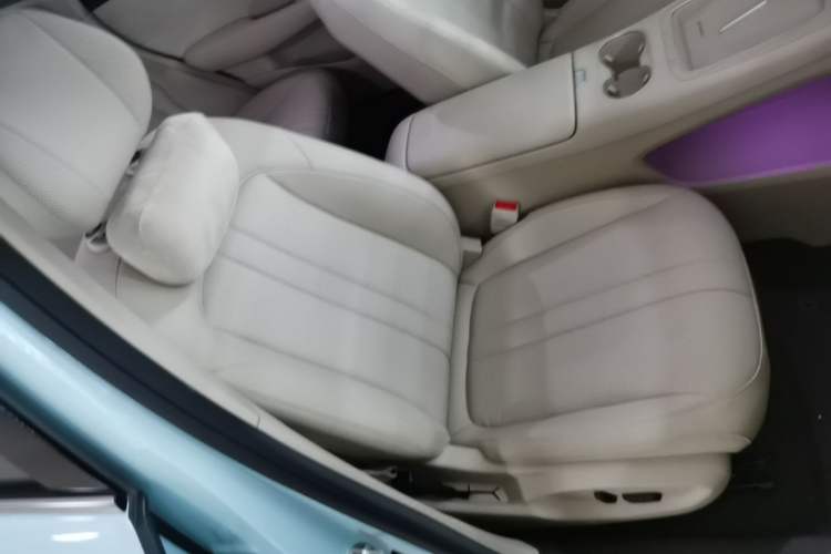 Used Hima H5 2025 Model Range-Extending Pro Right Front Seat
