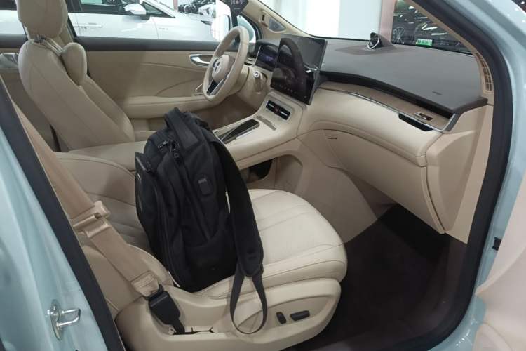 Used Hima H5 2025 Model Range-Extending Pro Right Front Seat