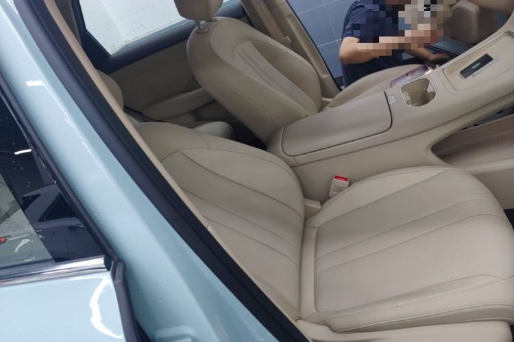 Used Hima H5 2025 Model Range-Extending Pro Right Front Seat