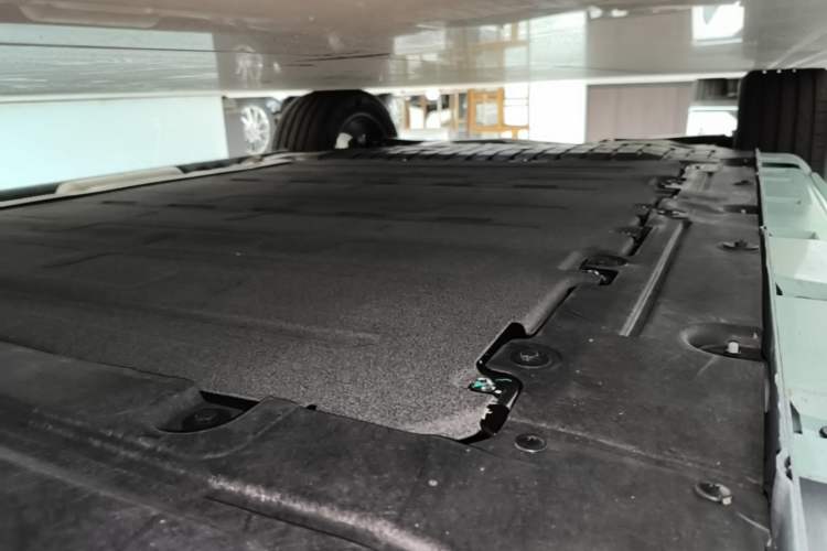 Used Hima H5 2025 Model Range-Extending Max Right Side Sill