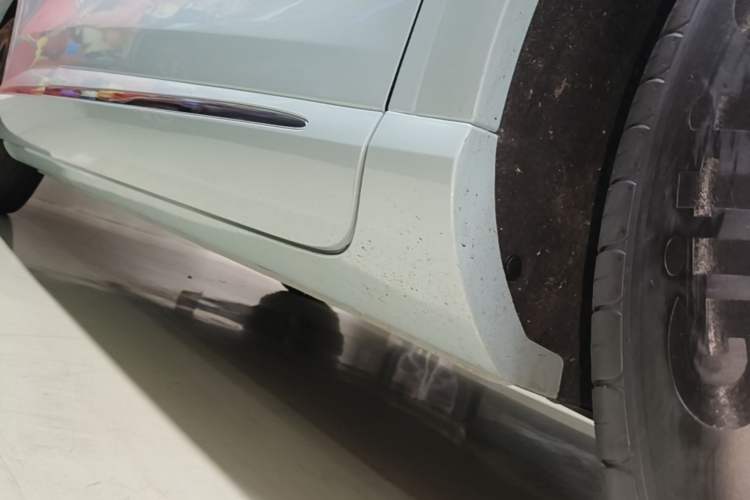 Used Hima H5 2025 Model Range-Extending Max Right Side Sill