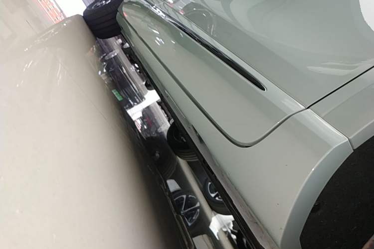 Used Hima H5 2025 Model Range-Extending Max Right Side Sill